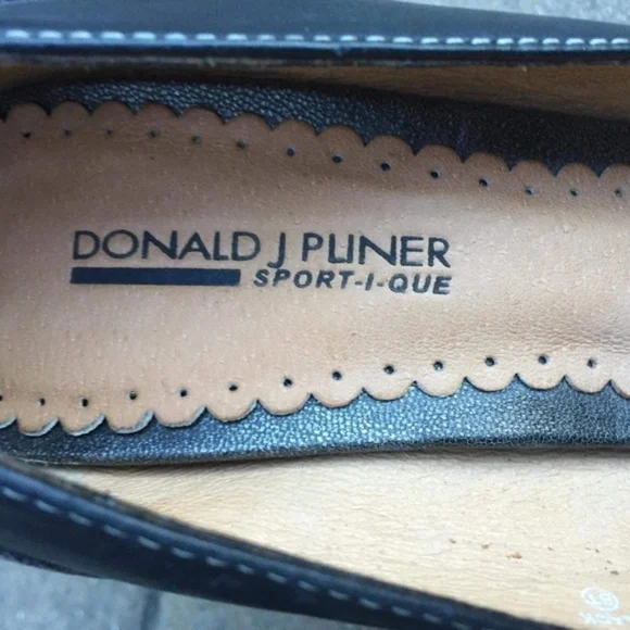 Donald J. Pliner Sport-I-Que Black Shoes - Picture 7 of 8